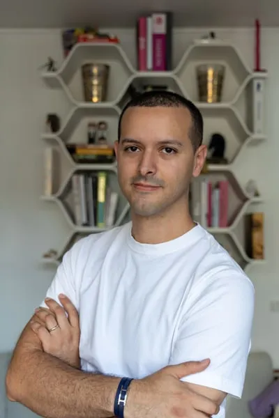 Mamoun ElAlaoui, sur la photo que j’emploie partout ailleurs.
